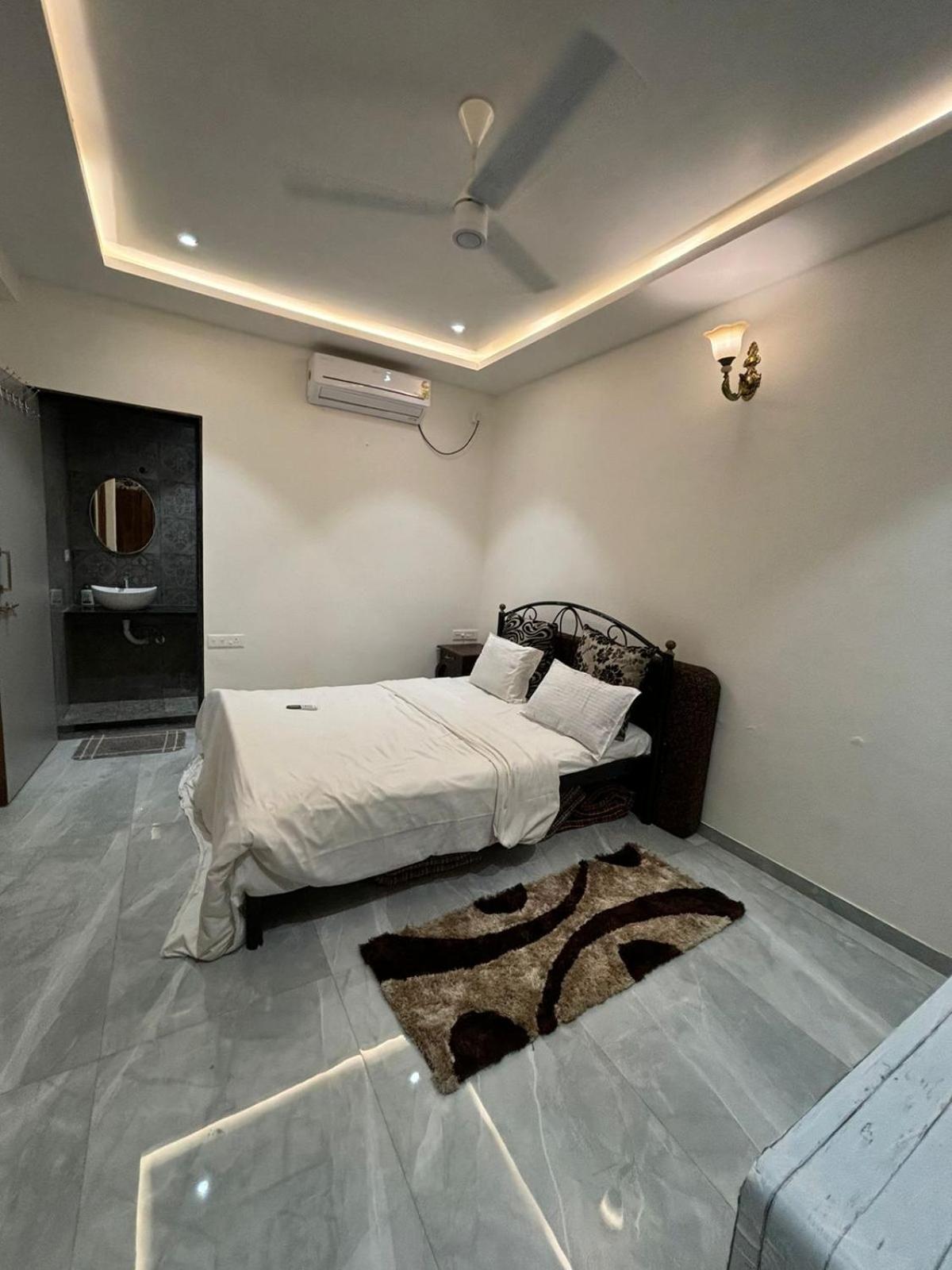Ll Golden Leaf Ll 3Bhk Ll Ac Ll Villa โลนาวาลา ภายนอก รูปภาพ